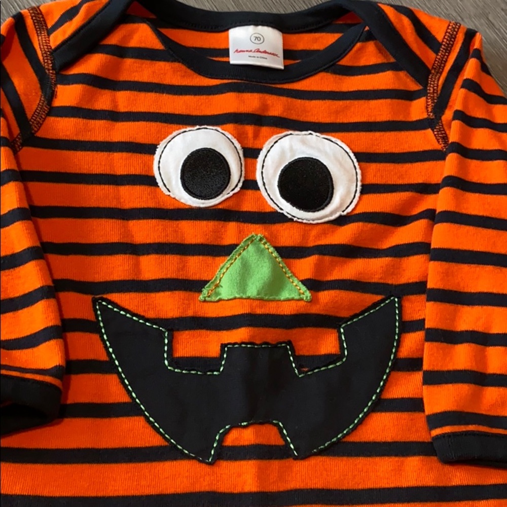 Hanna Andersson Halloween Romper - Picture 2 of 5